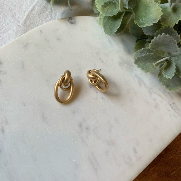 The Kaia - Layered Gold Hoops - Picture 2 of 6